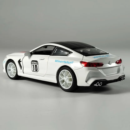 1:32 BMW M8