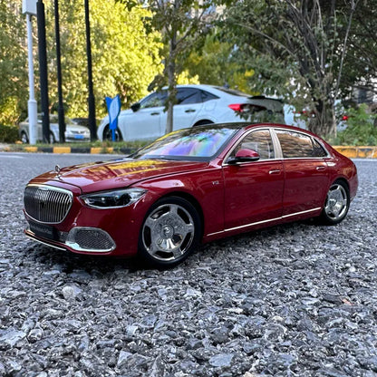 1:18 Mercedes-Benz Maybach S-Class S680 2021