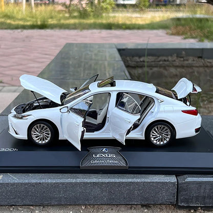 1:18 LEXUS ES300H