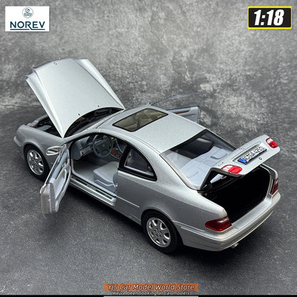 1:18 Mercedes-Benz C208 CLK 2000