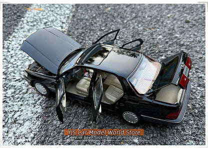 1:18 Lexus LS400