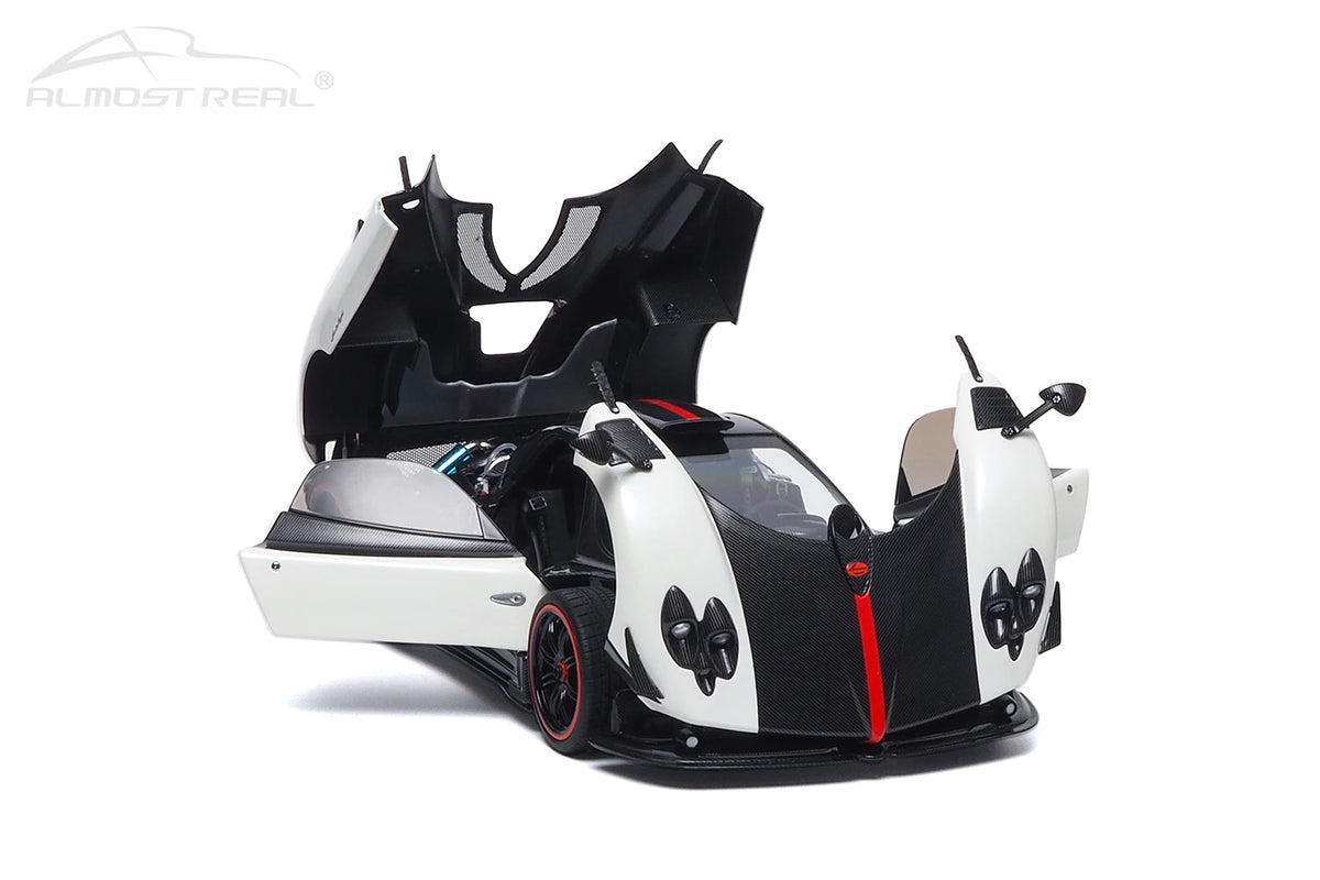 1:18  Pagani Zonda Cinque Coupe  2009