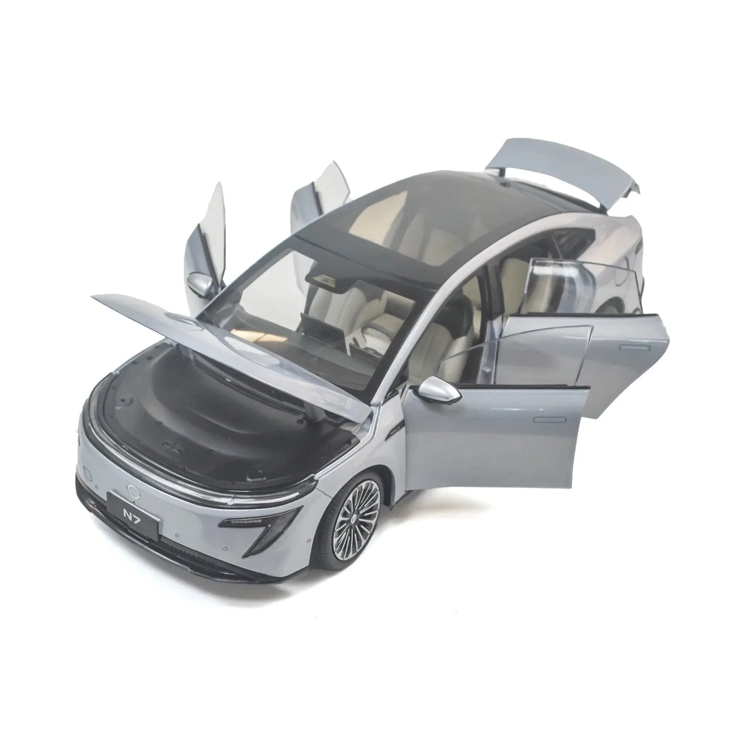 1:18 Nissan N7