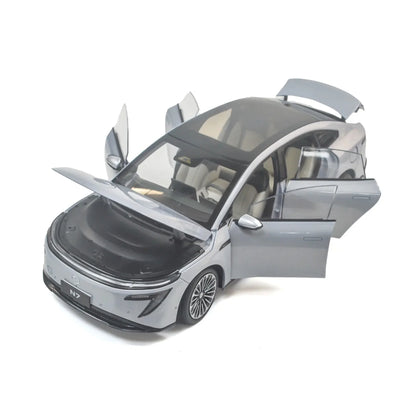 1:18 Nissan N7