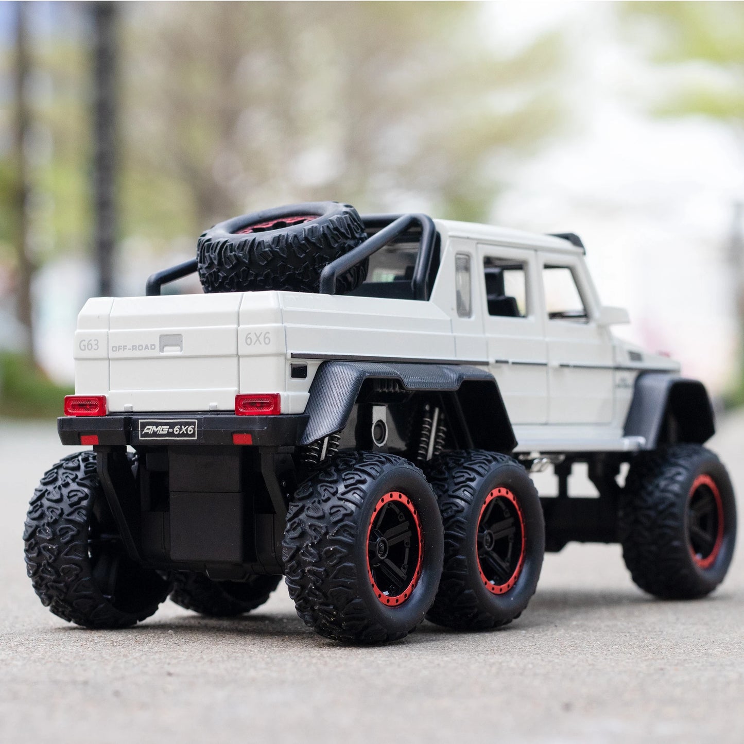 1:24 Mercedes-Benz G63 6X6