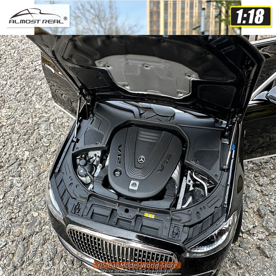 1:18 Mercedes-Benz Maybach S680 2021