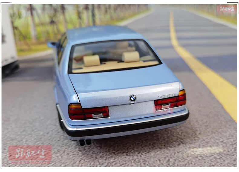 1:18 BMW 7 Series E32 730i 1986