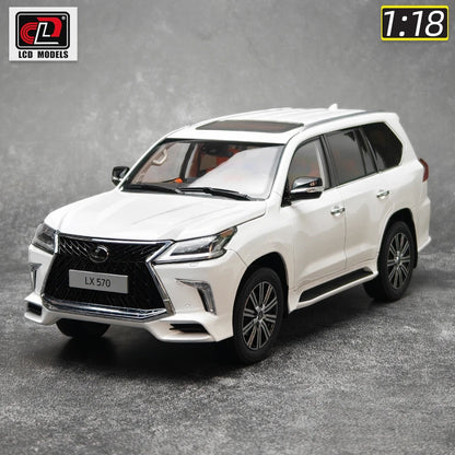1:18 Lexus LX570