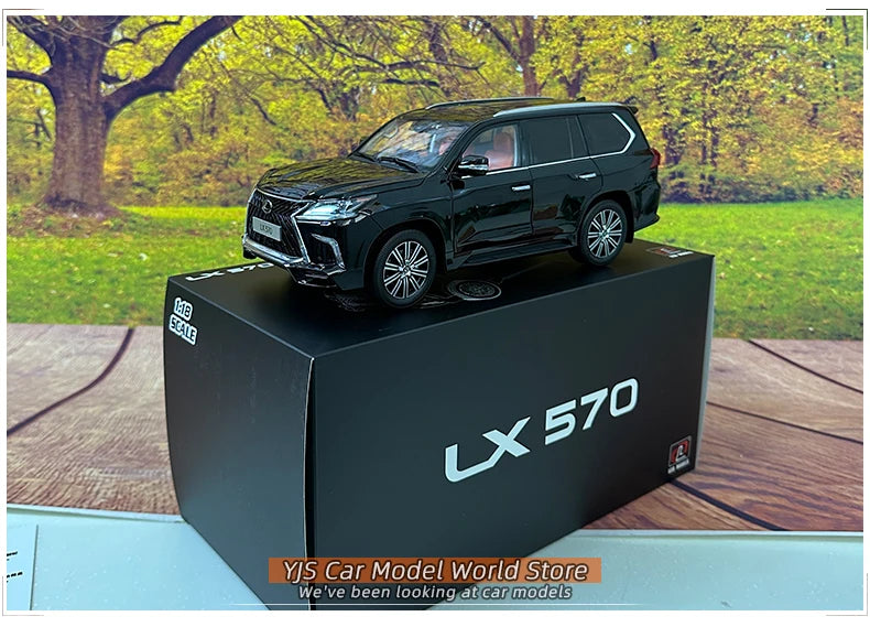 1:18 Lexus LX570