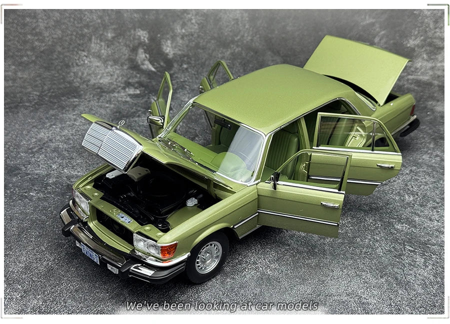 1:18 Mercedes-Benz 450 SEL