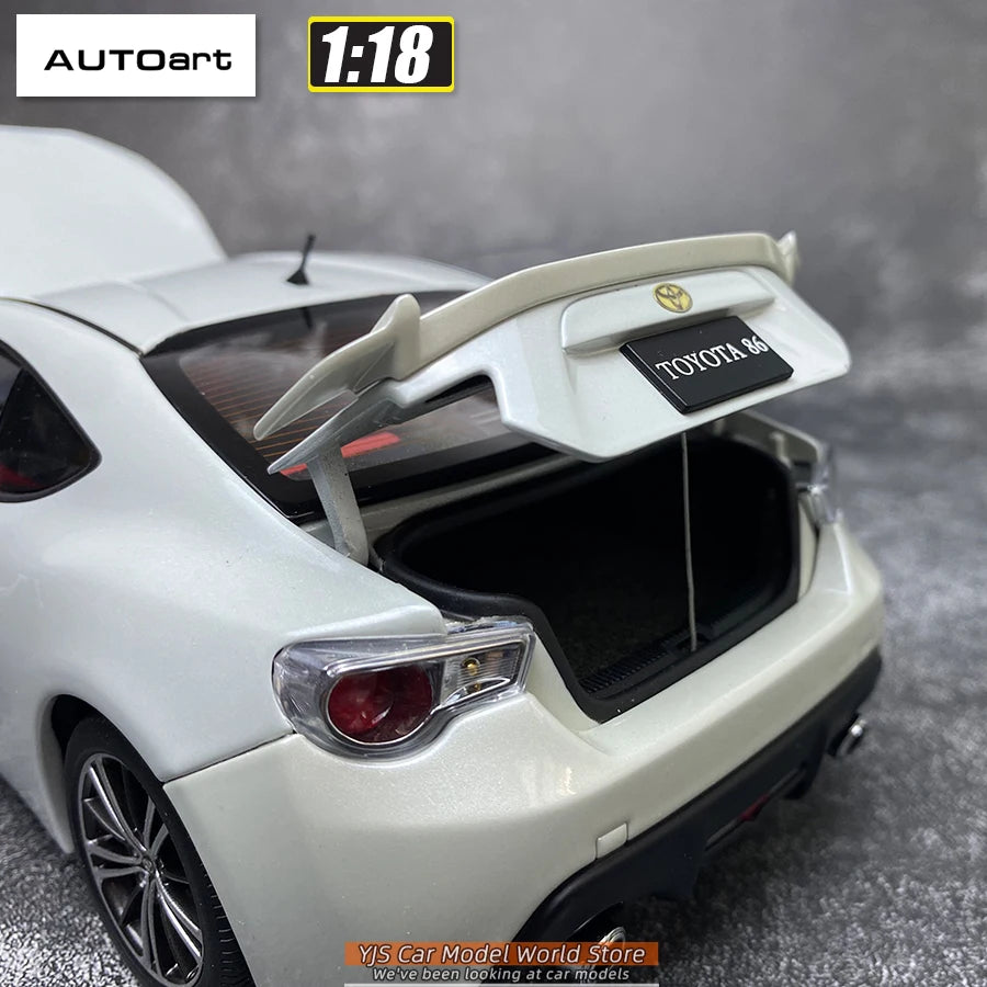 1:18 Toyota 86GT