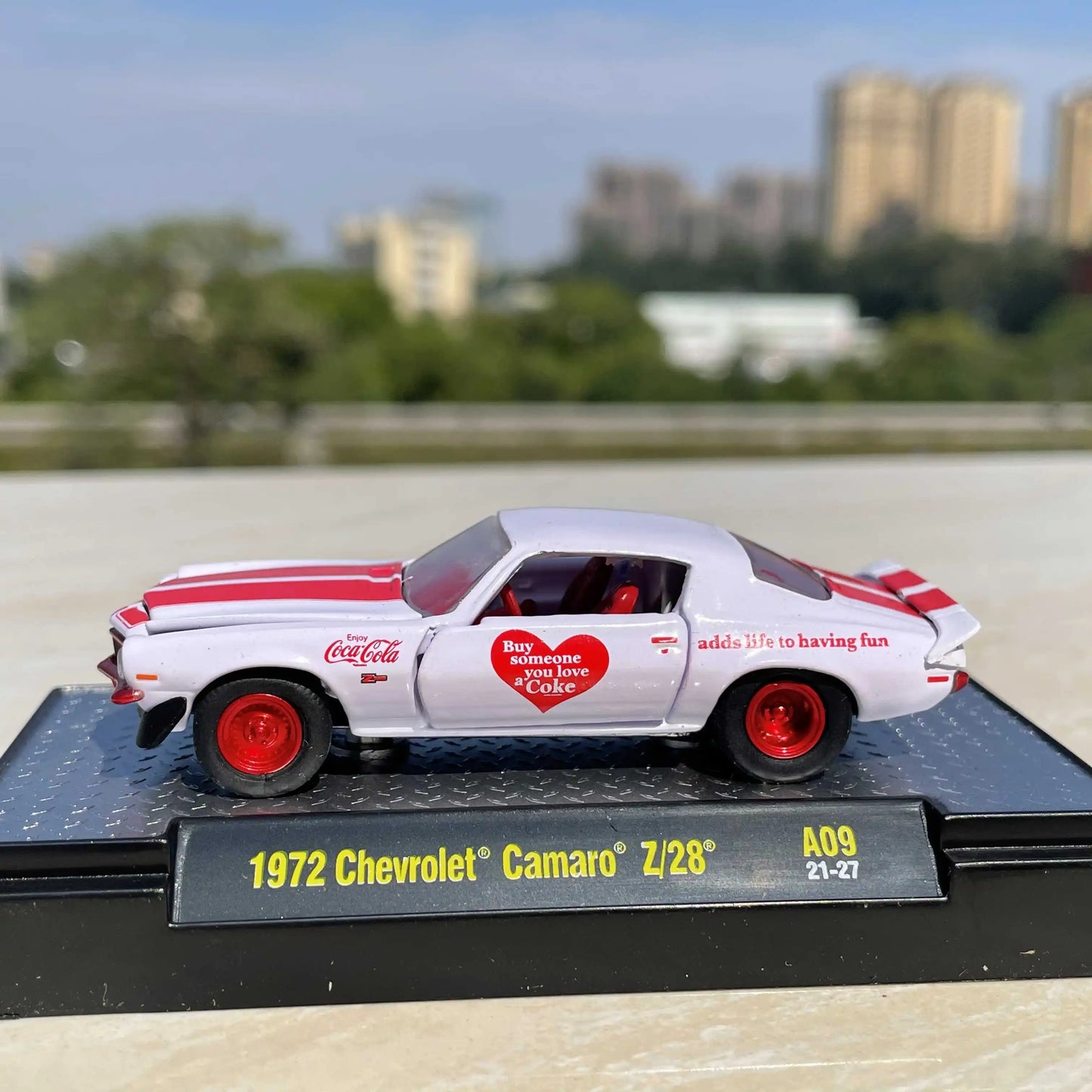 1:64 1972 Chevrolet Camaro Z/28