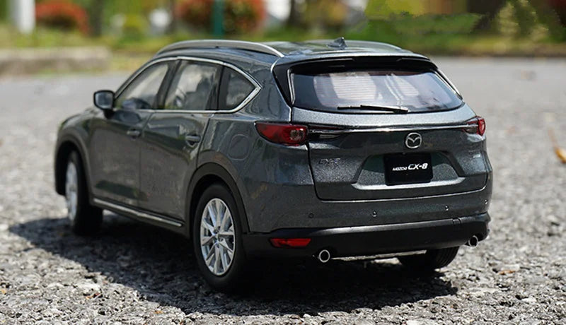1:18 MAZDA CX8