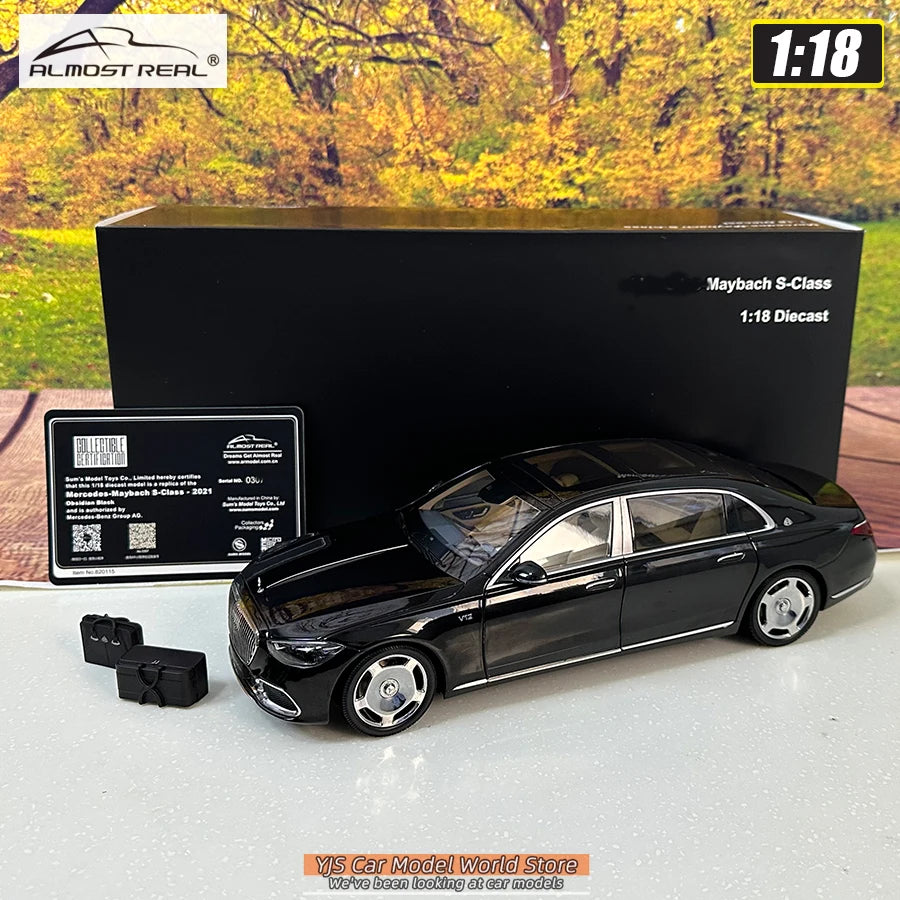 1:18 Mercedes-Benz Maybach S680 2021