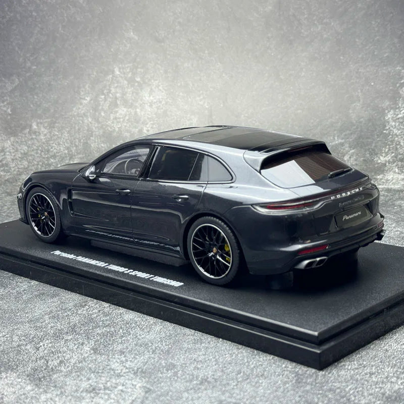 1:18 Porsche Panamera Turbo S 2021