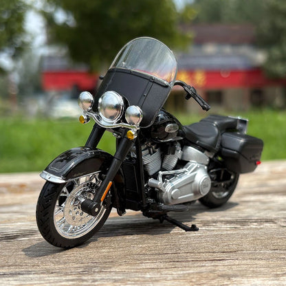 1:18 Harley Davidson 2024