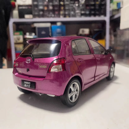 1:18 Toyota YARiS 2008