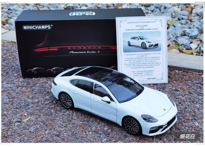 1:18 Porsche Panamera