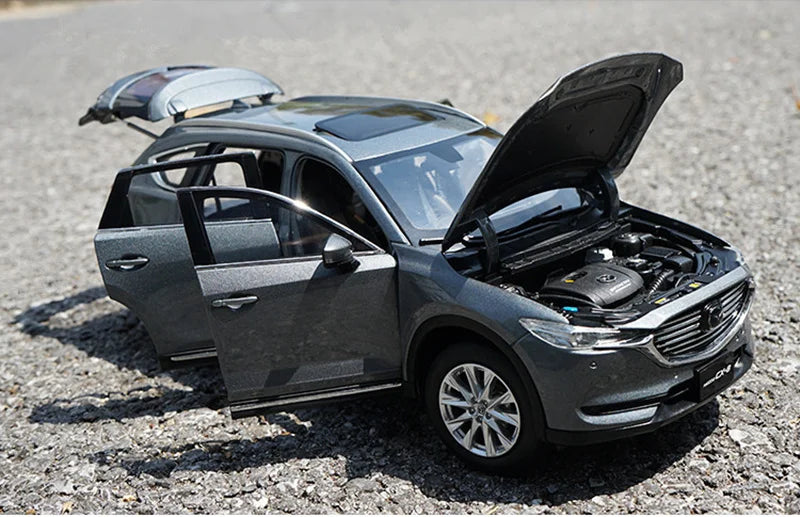 1:18 MAZDA CX8
