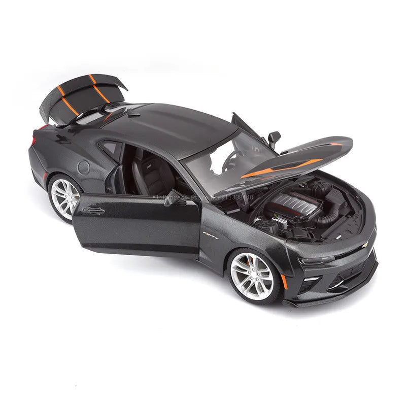 1:18 2017 Chevrolet Camaro SS 50th Anniversary