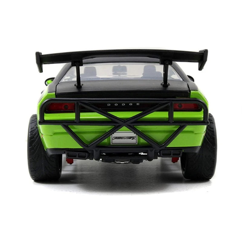 1:24 Dodge Challenger SRT8