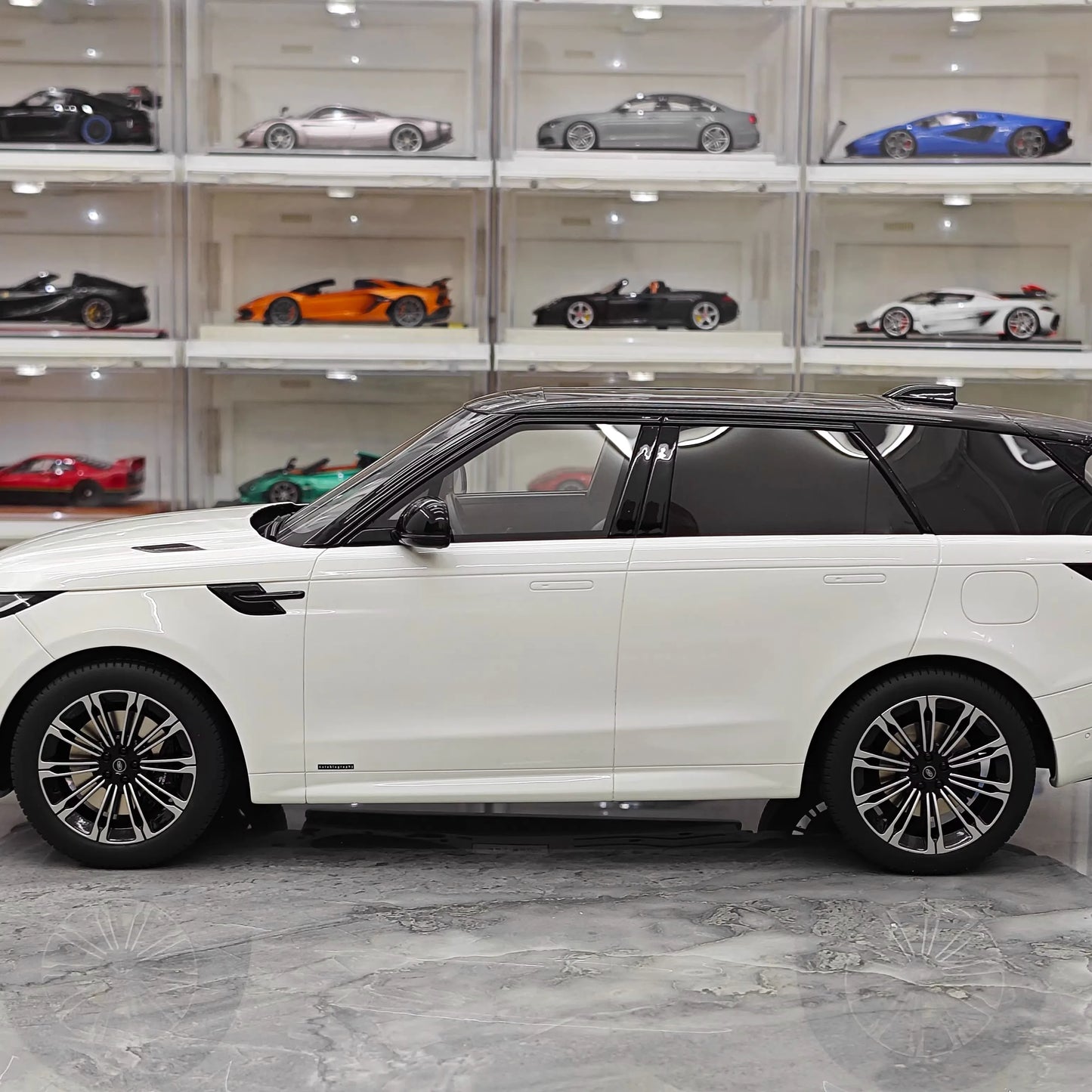 1:12 Land Rover Range Rover Sport Limited Edition