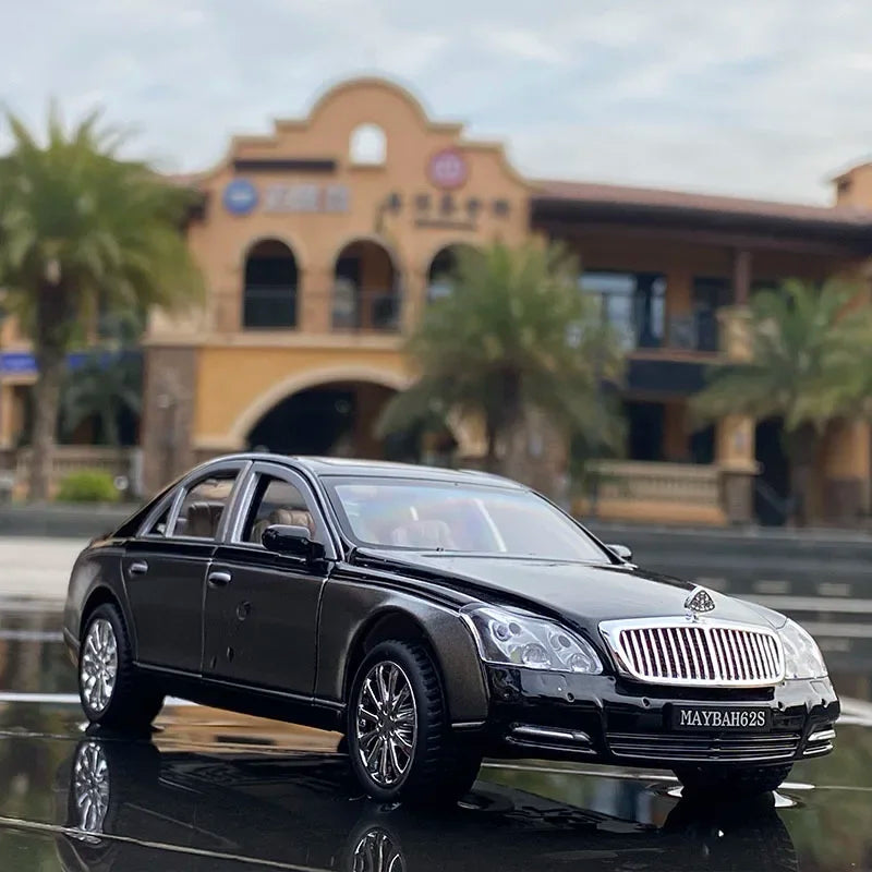 1:24 Mercedes-Benz Maybach 62s