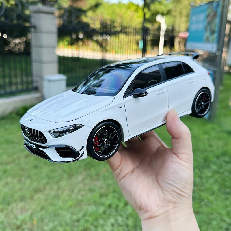 1:18 Mercedes Benz AMG A45 S Performance