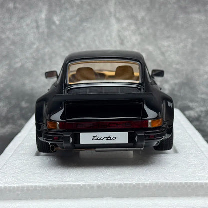 1:18 Porsche 911 Turbo 3.0 (930)