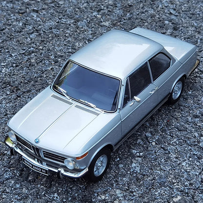 1:18 BMW 2002