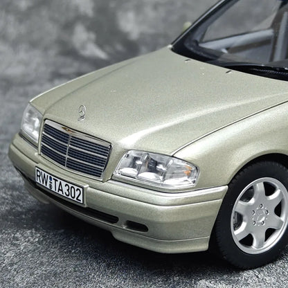 1:18 Mercedes-Benz C220 T-Model