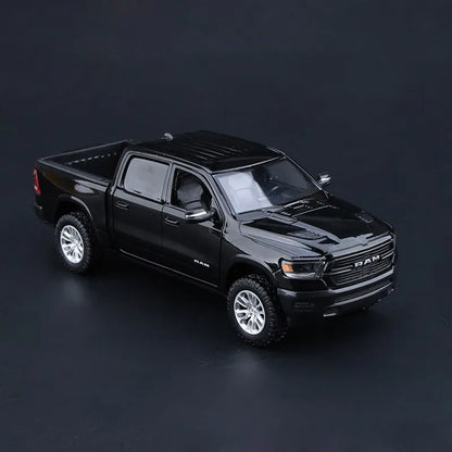 1:24 Dodge RAM 1500 Rebel