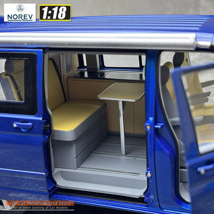 1:18 Volkswagen Transporter 2003