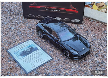 1:18 Porsche Panamera