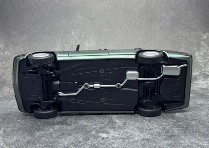 1:18 Mercedes-Benz  230E W124 1990