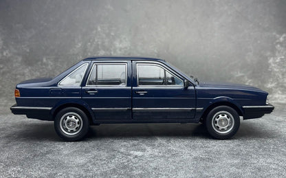 1:18 Volkswagen1983 Santana B2