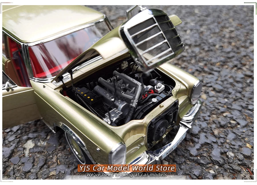 1:18 Mercedes-Benz Pullman MB 600