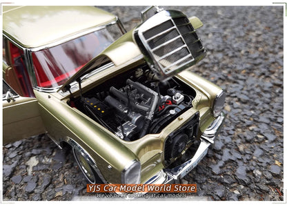 1:18 Mercedes-Benz Pullman MB 600