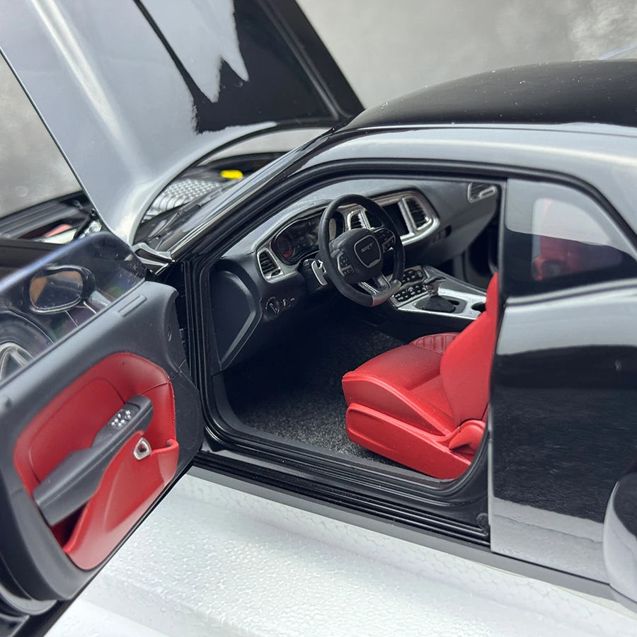 1:18 Dodge SRT SUPER STOCK 2023