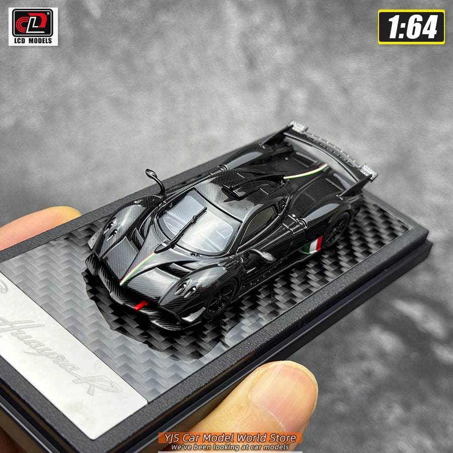 1:64 Pagani Huayra R