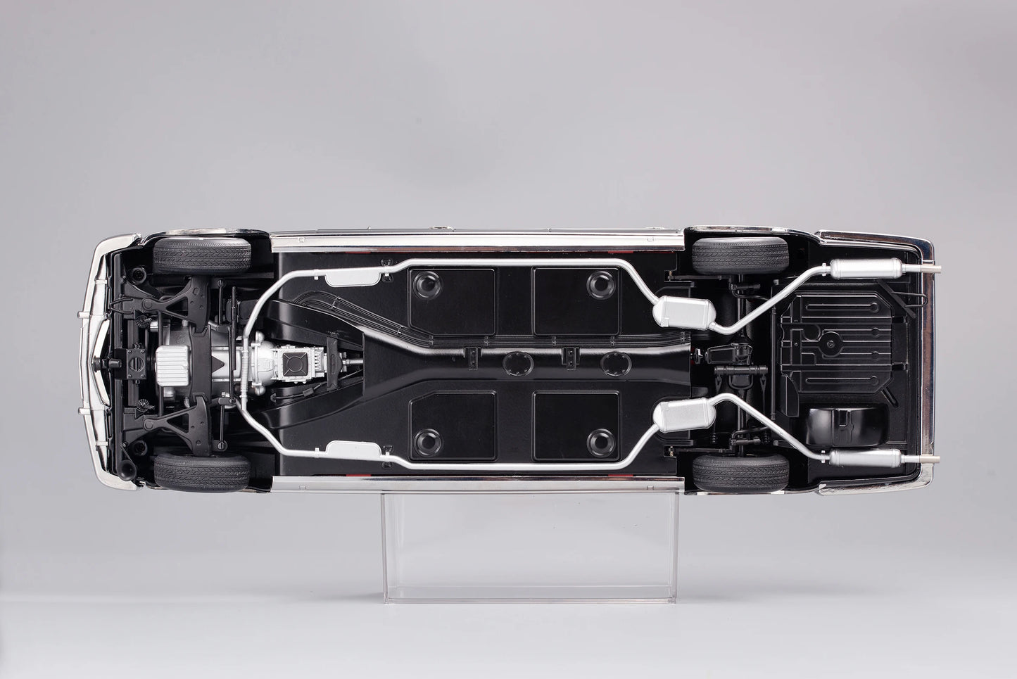 1:18 Mercedes-Benz Pullman MB 600