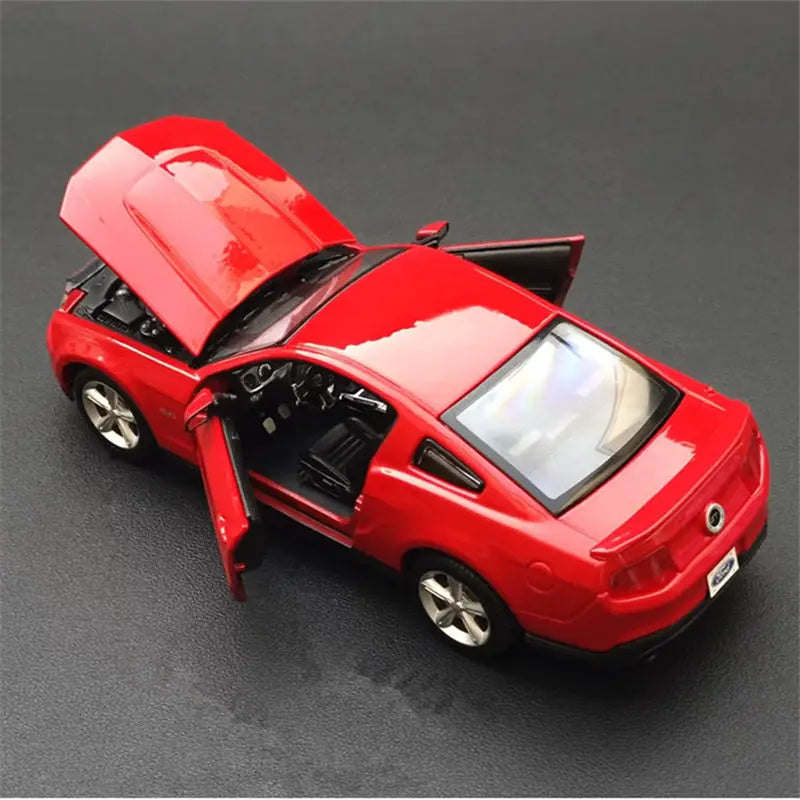 1:24 Ford Mustang GT 2011