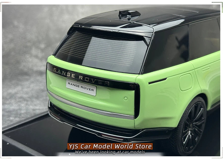 1:18 Range Rover LWB (Long Wheelbase) SUV 2022