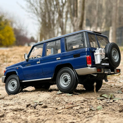 1:18 Toyota Land Cruiser 76 2017 LC76