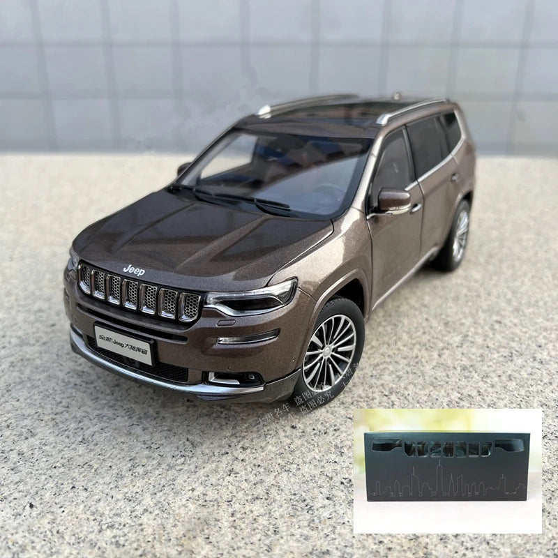 1:18 Jeep Grand Commander