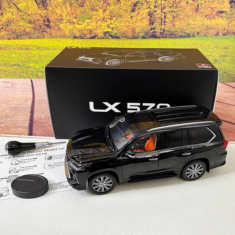 1:18 Lexus LX570