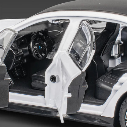 1:24 BMW 5 Series i5 M60