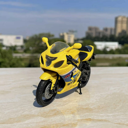 1:18 Suzuki GSX