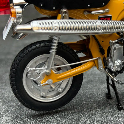 1:10 HONDA DAX Giraffe ST50 (1969)