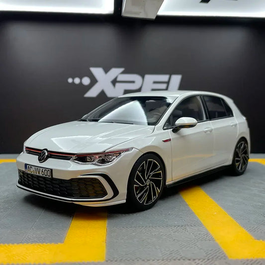 1:18 Volkswagen Golf 2021